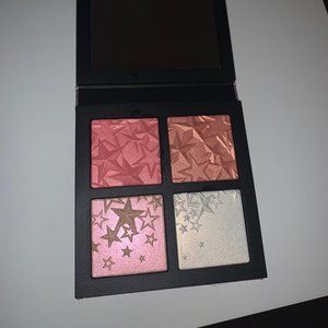 MAC Star-Dipped Face Compact in Light